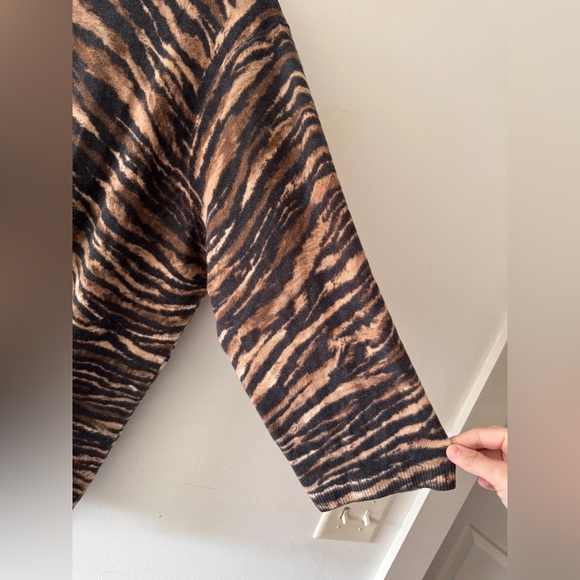 Talbots 100% Cashmere Audrey Animal Print Sweater 3X Plus Size - Picture 4 of 6